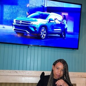 Meet your Posher, Happiness